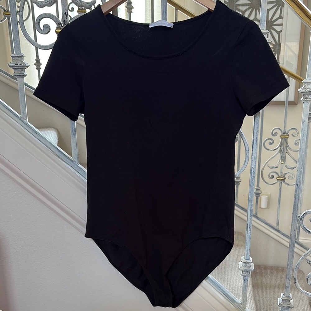 MANGOPOP Black Short Sleeve Top